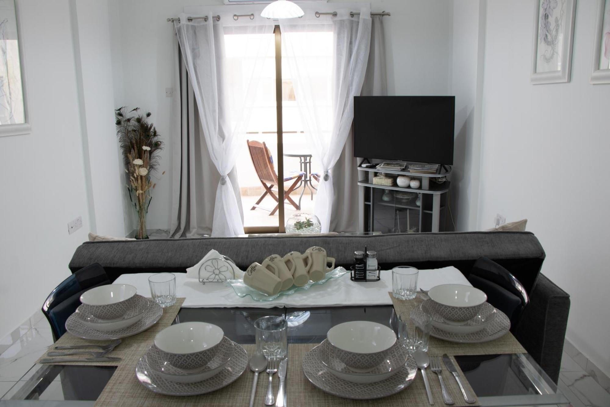 Apartment,Near The Beach Pinikoudes Larnaca Esterno foto